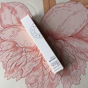 BECCA Cosmetics Light Gleam Primer & Topper Liquid Eyeshadow